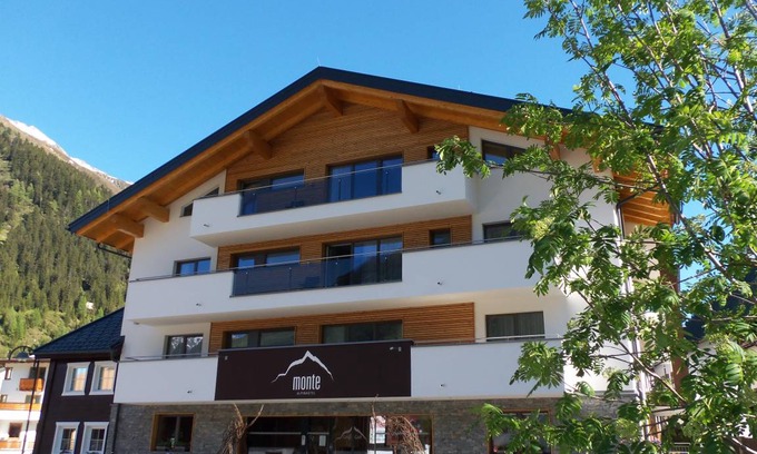 Galtur Hotel | 38 m² Hotel ∙ 2 bedrooms ∙ 6 guests