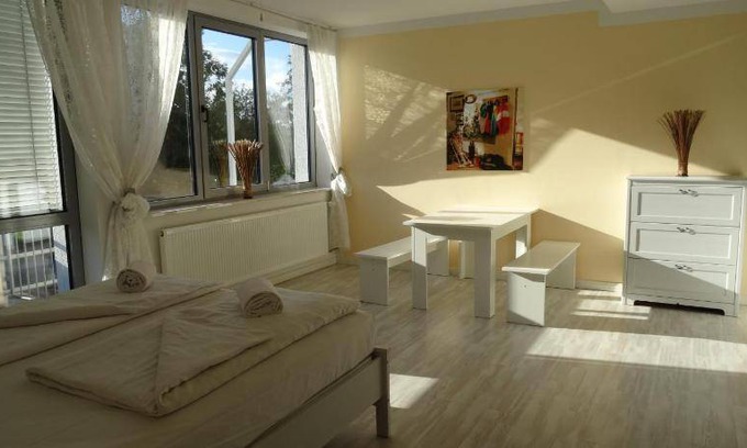 Hallbergmoos Hotel | 48 m² Hotel ∙ 4 guests