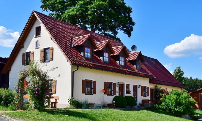 Pullenreuth Apartment | 50 m² Apartment ∙ 2 bedrooms ∙ 5 guests
