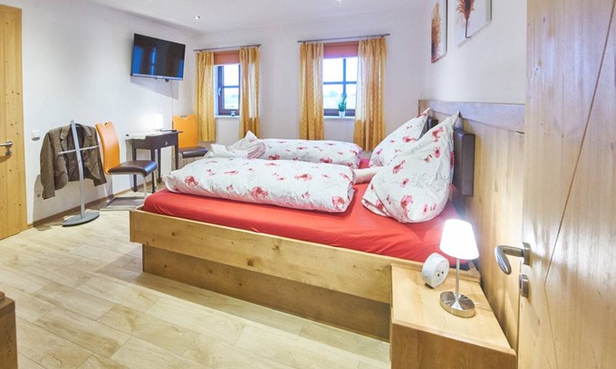 Altotting Apartment | 52 m² Apartment ∙ 5 guests