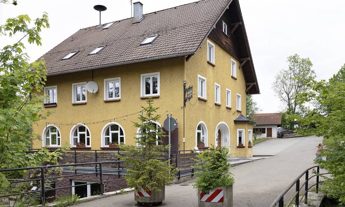 Oberreute House | 520 m² House ∙ 9 bedrooms ∙ 50 guests