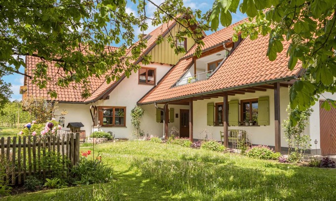 Rothkreuz Apartment | 55 m² Apartment ∙ 1 bedroom ∙ 4 guests
