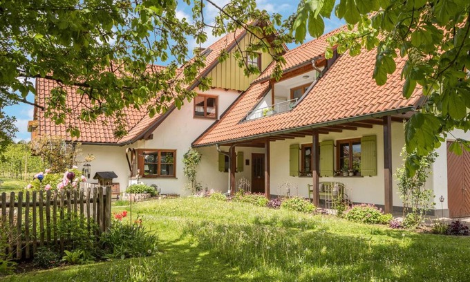 Rothkreuz Apartment | 55 m² Apartment ∙ 1 bedroom ∙ 4 guests