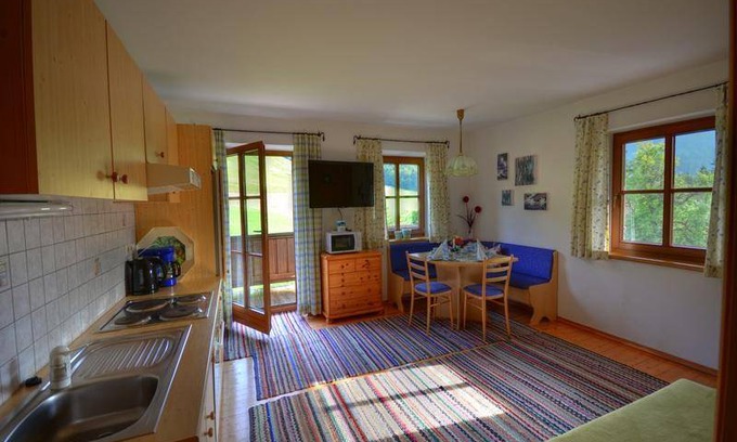 Hinterthiersee Apartment | 60 m² Apartment ∙ 2 bedrooms ∙ 4 guests