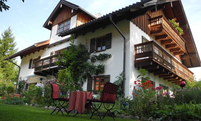 Jachenau Apartment | 60 m² Apartment ∙ 1 bedroom ∙ 4 guests