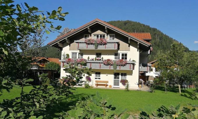 Unterjoch Apartment | 60 m² Apartment ∙ 2 bedrooms ∙ 4 guests