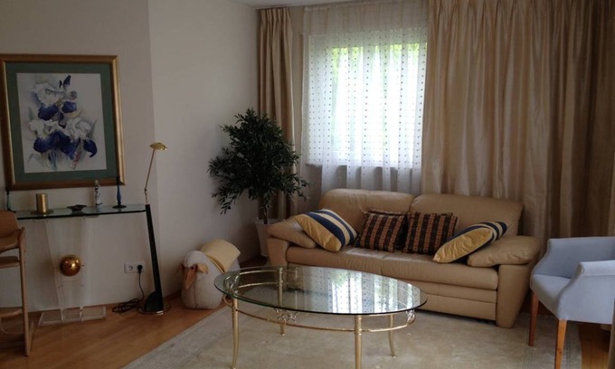 Munchen District Apartment | 62 m² Apartment ∙ 1 bedroom ∙ 2 guests