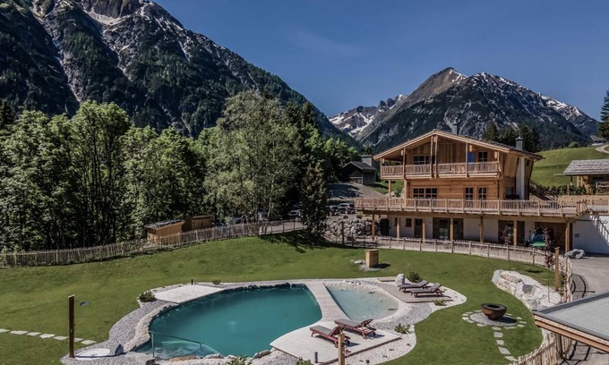 Bach Apartment | 63 m² Apartment ∙ 1 bedroom ∙ 2 guests