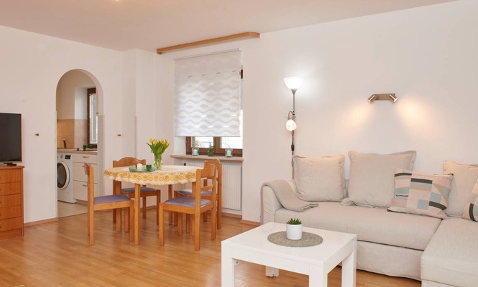 Bad Endorf Apartment | 63 m² Apartment ∙ 4 guests