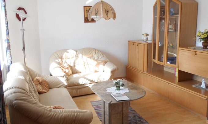 Bad Goegging Apartment | 63 m² Apartment ∙ 1 bedroom ∙ 3 guests