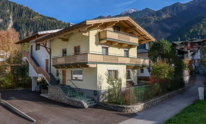 Mayrhofen Apartment | 65 m² Apartment ∙ 2 bedrooms ∙ 5 guests