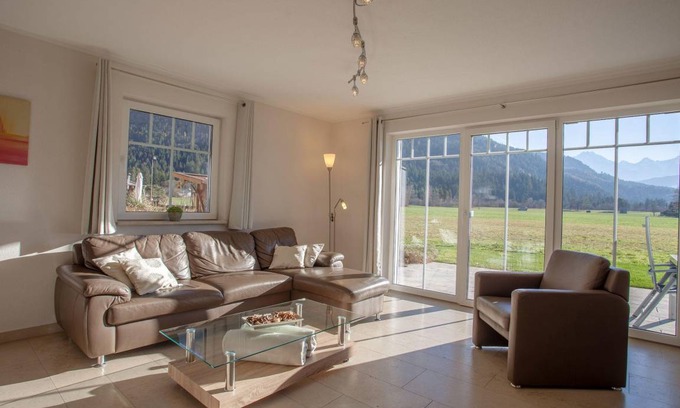 Farchant Apartment | 65 m² Apartment ∙ 2 bedrooms ∙ 4 guests