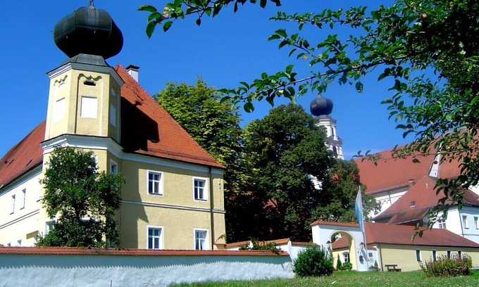 Bad Griesbach im Rottal Apartment | 70 m² Apartment ∙ 1 bedroom ∙ 4 guests