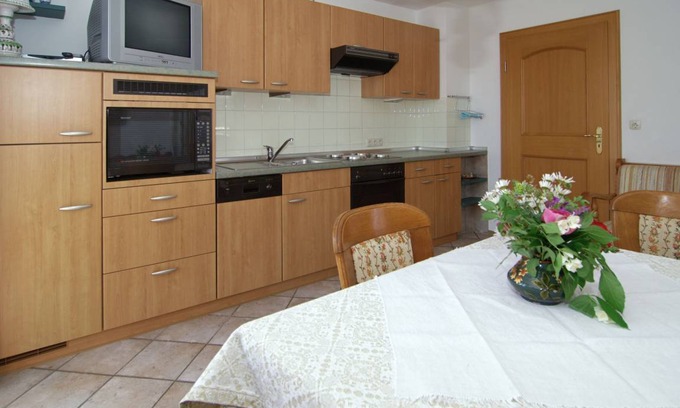 Breitbrunn a. Chiemsee Apartment | 70 m² Apartment ∙ 2 bedrooms ∙ 5 guests