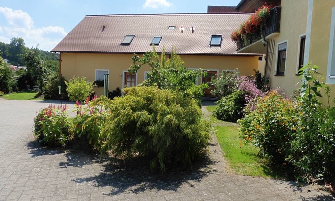 Heilsbronn Apartment | 72 m² Apartment ∙ 3 bedrooms ∙ 6 guests