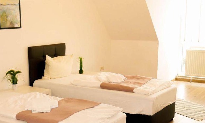 Nittendorf Apartment | 74 m² Apartment ∙ 3 bedrooms ∙ 8 guests