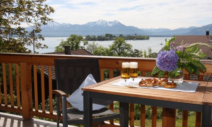 Gstadt Apartment | 75 m² Apartment ∙ 2 bedrooms ∙ 3 guests