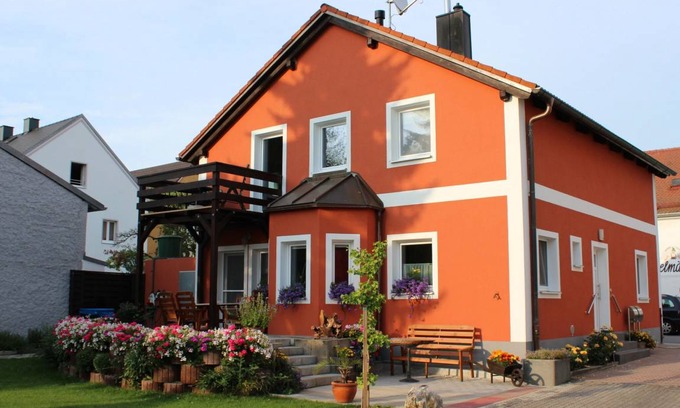 Regensburg Apartment | 78 m² Apartment ∙ 2 bedrooms ∙ 4 guests