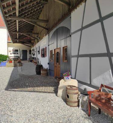 Ichenhausen Apartment | 80 m² Apartment ∙ 3 bedrooms ∙ 7 guests