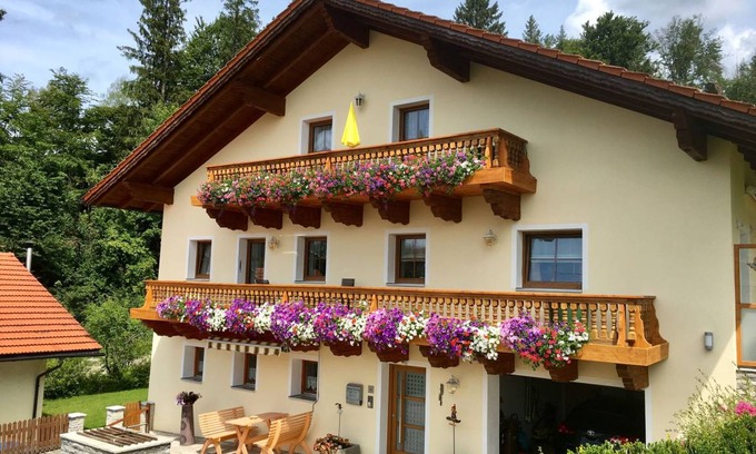 Neureichenau Apartment | 80 m² Apartment ∙ 2 bedrooms ∙ 4 guests