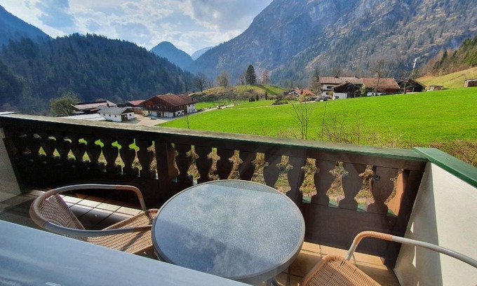 Schneizlreuth Apartment | 80 m² Apartment ∙ 1 bedroom ∙ 5 guests