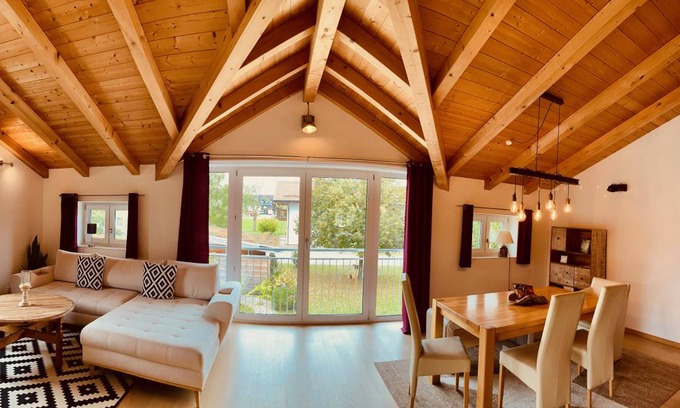 Gollenshausen a.Chiemsee Apartment | 82 m² Apartment ∙ 2 bedrooms ∙ 4 guests