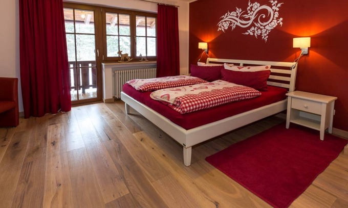 Grashof Apartment | 84 m² Apartment ∙ 2 bedrooms ∙ 4 guests