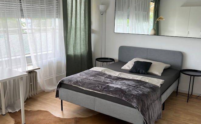Munchen District Apartment | 85 m² Apartment ∙ 4 bedrooms ∙ 4 guests