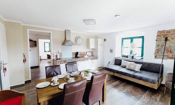 Schwarzach b. Nabburg Apartment | 90 m² Apartment ∙ 2 bedrooms ∙ 4 guests
