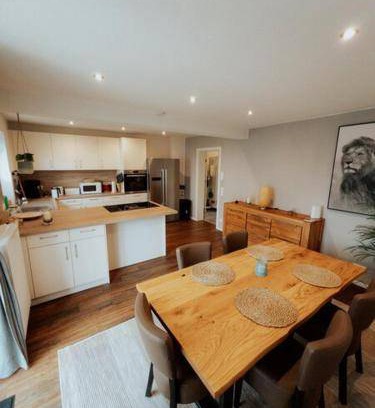 Memmingen Apartment | 90 m² Apartment ∙ 2 bedrooms ∙ 5 guests
