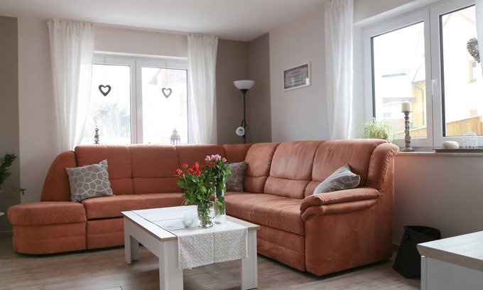 Sulzfeld Apartment | 90 m² Apartment ∙ 2 bedrooms ∙ 6 guests