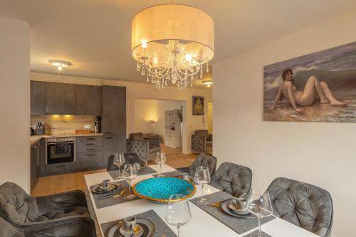 Dachau District Apartment | 90 m² Apartment ∙ 2 bedrooms ∙ 5 guests