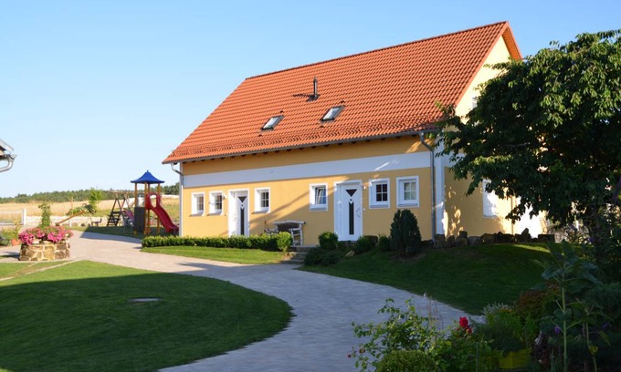 Neunburg vorm Wald House | 90 m² House ∙ 2 bedrooms ∙ 5 guests