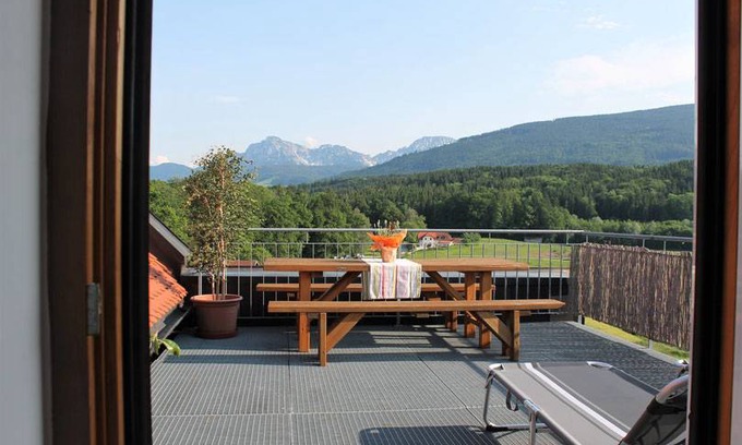 Teisendorf Apartment | 94 m² Apartment ∙ 2 bedrooms ∙ 4 guests