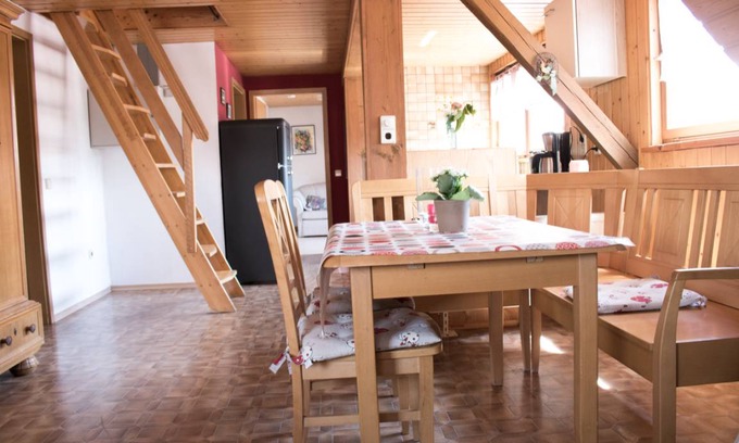 Leutershausen Apartment | 95 m² Apartment ∙ 2 bedrooms ∙ 6 guests