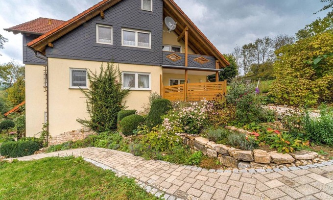 Unterrodach Apartment | 98 m² Apartment ∙ 2 bedrooms ∙ 4 guests