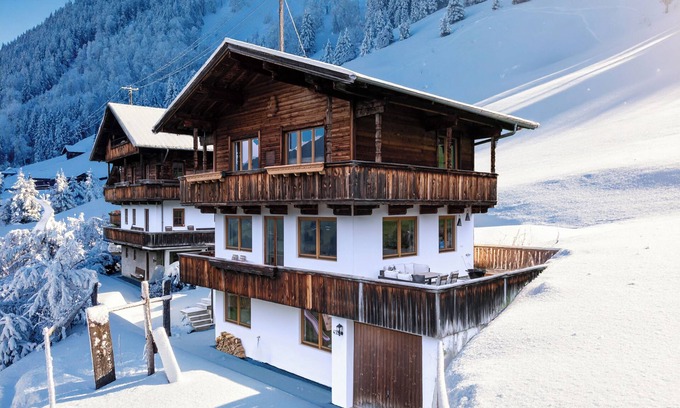 Alpbach Ski Chalet | Alpbach chalet with a panoramic view and a sauna