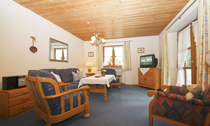 Ruhpolding Apartment | Apartment 2, 98sqm, balcony, kitchen, 2 bedrooms, 1 living room, max. 2 pers.