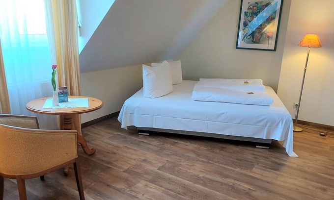 Frickenfelden Apartment | Apartment ∙ 2 bedrooms ∙ 4 guests