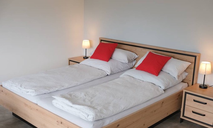 Grossheubach Apartment | Apartment ∙ 3 bedrooms ∙ 7 guests
