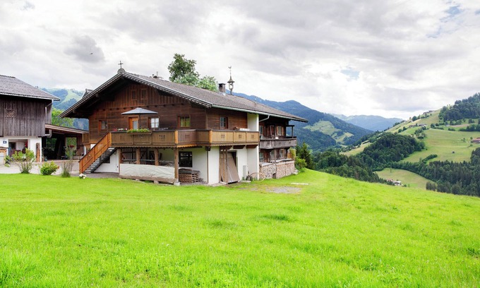 Wildschoenau Apartment | Apartment 'Appartment Stockeben' with Mountain View, Private Terrace and Wi-Fi