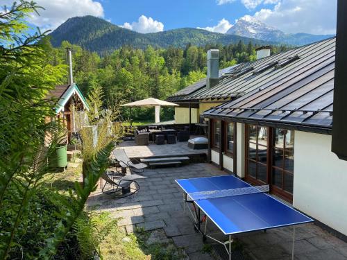 Engedey Apartment | C4S COME4STAY - Alpenblick Watzmann-Kehlstein - TOP Lage im Berchtesgadener Land I bis zu 10 Personen I große Terrasse mit Blick auf die Berge I Smart TV I Billiard I WLAN I kostenloser Parkplatz