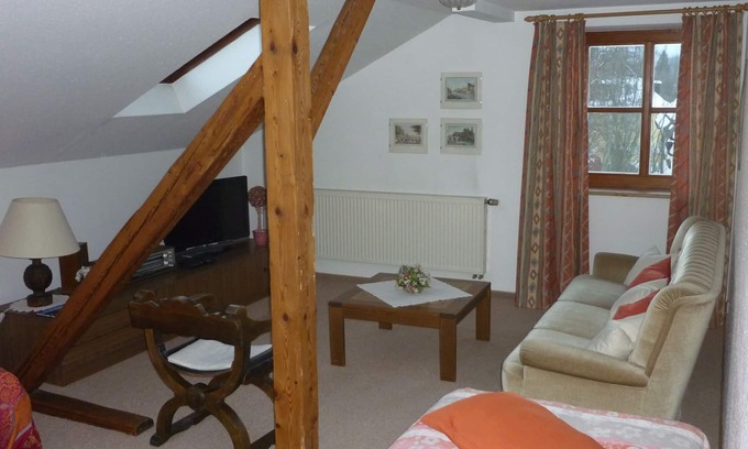 Bad Reichenhall Apartment | Central apartment-4 persons, 70sqm, 1 bedroom, balcony with mountain view