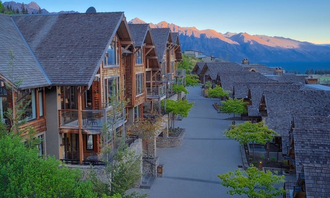 Queenstown City Centre Villa | Commonage Villas by Staysouth