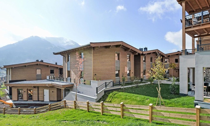 Lauterbach Apartment | Cosy apartment for 12 guests with WIFI, TV, terrace and pets allowed