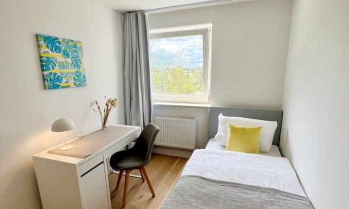 Aubing-Sud Resort | 65 m² Private room ∙ 1 bedroom ∙ 1 guest