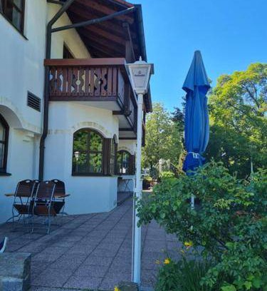 Friedrichshofen-Hollerstauden Bed & Breakfast | 19 m² Bed and breakfast ∙ 2 guests
