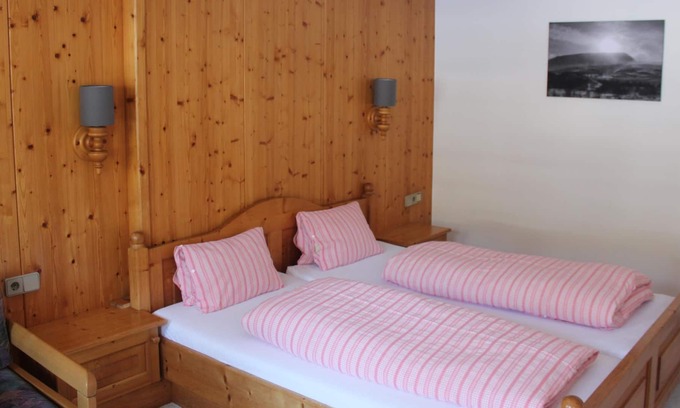 Auffach Apartment | Double room - Apparthotel Luzenberg