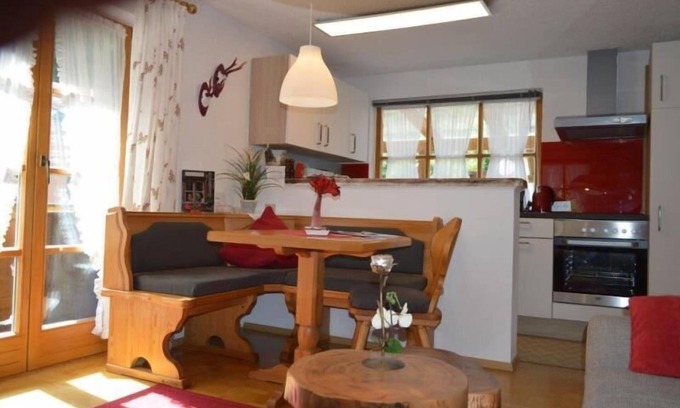 Schwob Apartment | Ferienwohnung für 1 bis 2 Personen, 40 qm, mit getrenntem Wohn-/Schlafraum und Balkon