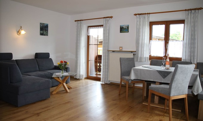 Oberschonau Apartment | Ferienwohnung Grünstein, 1 bis 2 Personen, 65 qm
